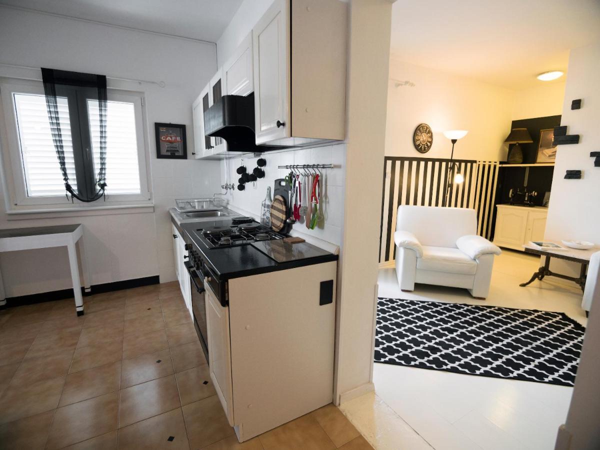 Apartment Eneja Rab Town Dış mekan fotoğraf